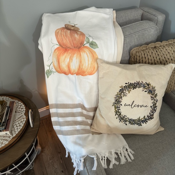 PCB homes from NanaMacs pumpkin throw blanket. - Picture 1 of 5